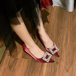 Fine heel temperament pointed single shoes